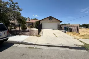 45403 8th, Lancaster, CA 93535 - Photo 4