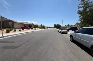 45403 8th, Lancaster, CA 93535 - Photo 2