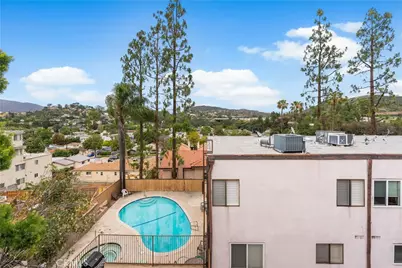 1745 Holly #302, Glendale, CA 91206 - Photo 34