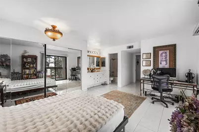 1745 Holly #302, Glendale, CA 91206 - Photo 24