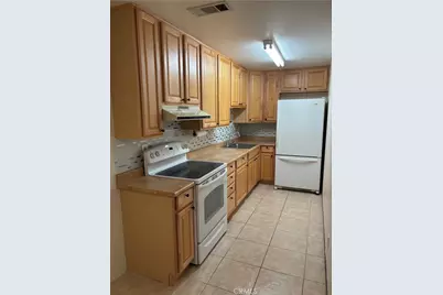 685 N Ashurst Ct #H208, Palm Springs, CA 92262 - Photo 8
