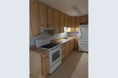 685 N Ashurst Ct #H208, Palm Springs, CA 92262 - Photo 10