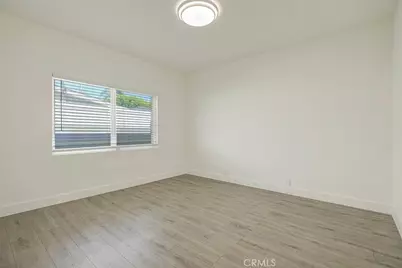 11031 Lull Street, Los Angeles, CA 91352 - Photo 32