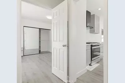 11031 Lull Street, Los Angeles, CA 91352 - Photo 18