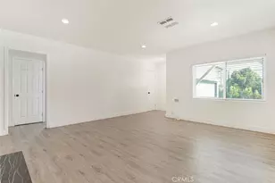 11031 Lull St, Los Angeles, CA 91352 - Photo 12