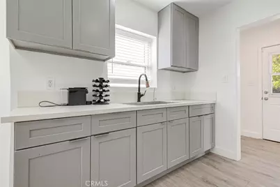11031 Lull Street, Los Angeles, CA 91352 - Photo 16