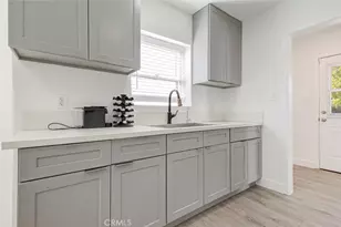11031 Lull St, Los Angeles, CA 91352 - Photo 16