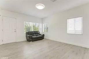 11031 Lull St, Los Angeles, CA 91352 - Photo 24