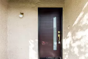 9512 Via Venezia, Burbank, CA 91504 - Photo 6
