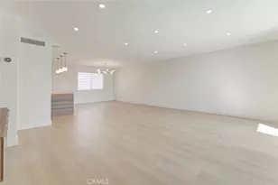 9512 Via Venezia, Burbank, CA 91504 - Photo 10