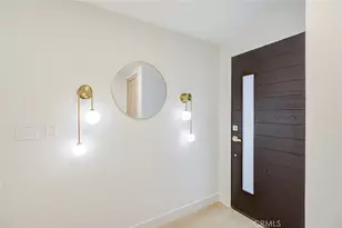 9512 Via Venezia, Burbank, CA 91504 - Photo 8