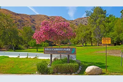 9512 Via Venezia, Burbank, CA 91504 - Photo 72