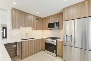 9512 Via Venezia, Burbank, CA 91504 - Photo 18