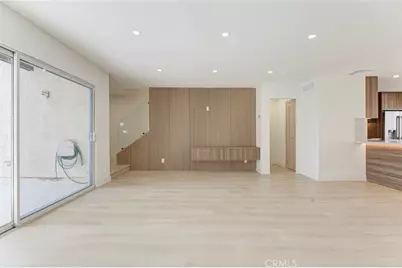 9512 Via Venezia, Burbank, CA 91504 - Photo 12