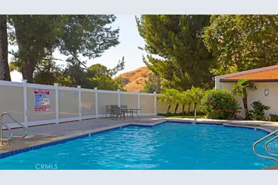 9512 Via Venezia, Burbank, CA 91504 - Photo 64