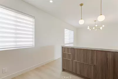 9512 Via Venezia, Burbank, CA 91504 - Photo 20