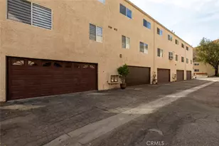 9512 Via Venezia, Burbank, CA 91504 - Photo 58