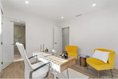 13739 Wyandotte, Los Angeles, CA 91405 - Photo 20