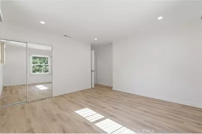13739 Wyandotte, Los Angeles, CA 91405 - Photo 22