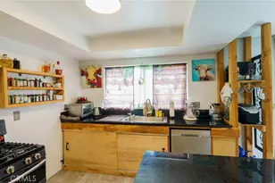 1048 Vallejo Ave, Simi Valley, CA 93065 - Photo 6