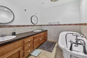 19457 Merridy St, Northridge, CA 91324 - Photo 32