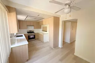 8744 Darby Ave, Northridge, CA 91325 - Photo 10