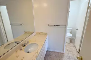 8744 Darby Ave, Northridge, CA 91325 - Photo 18