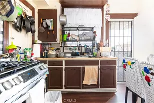 2006 12th, Los Angeles, CA 90006 - Photo 10