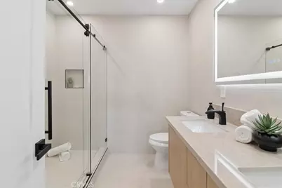 10234 Variel #12, Chatsworth, CA 91311 - Photo 24