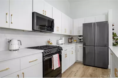 11300 Foothill Boulevard #63, Lake View Terrace, CA 91342 - Photo 10