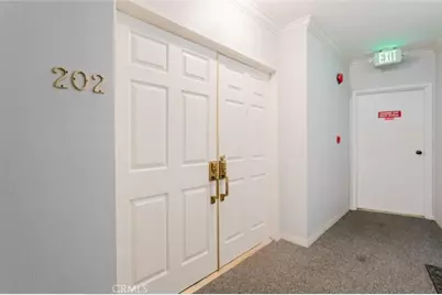 13220 Valleyheart Drive #202, Studio City, CA 91604 - Photo 16