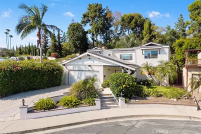 3929 El Moreno, La Crescenta, CA 91214 - Photo 2