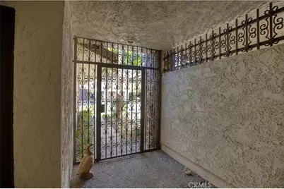 750 Galaxy Heights, La Canada Flintridge, CA 91011 - Photo 4