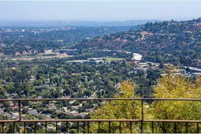 750 Galaxy Heights, La Canada Flintridge, CA 91011 - Photo 10