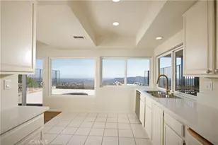 750 Galaxy Heights, La Canada Flintridge, CA 91011 - Photo 22