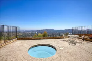 750 Galaxy Heights, La Canada Flintridge, CA 91011 - Photo 8