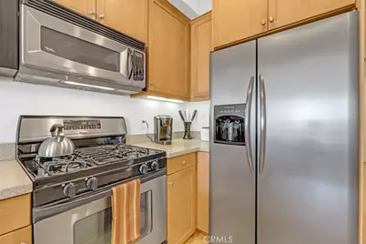 201 E Angeleno Avenue #326, Burbank, CA 91502 - Photo 14