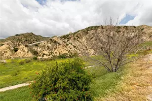 16652 Nicklaus Dr, Sylmar, CA 91342 - Photo 34