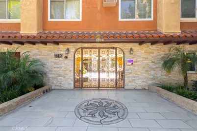 3220 Altura Avenue #217, Glendale, CA 91214 - Photo 2