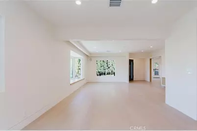 401 Brockmont Drive, Glendale, CA 91202 - Photo 10