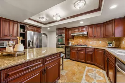 828 S Sunset Canyon, Burbank, CA 91501 - Photo 6