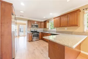 228 N Alexander Ave, San Fernando, CA 91340 - Photo 8