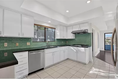 1425 Columbia Dr, Glendale, CA 91205 - Photo 12