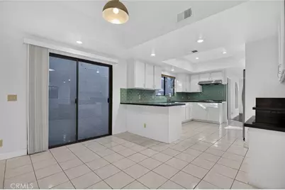 1425 Columbia Dr, Glendale, CA 91205 - Photo 14