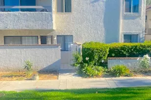 25019 Peachland Ave, Newhall, CA 91321 - Photo 2