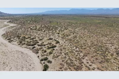 230 Vac/Vic, Llano, CA 93544 - Photo 10