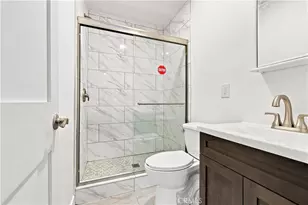 11917 Burton St, North Hollywood, CA 91605 - Photo 16