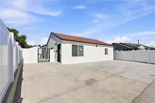 11917 Burton St, North Hollywood, CA 91605 - Photo 2
