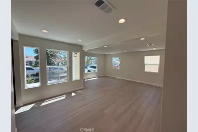 8955 San Luis, South Gate, CA 90280 - Photo 2