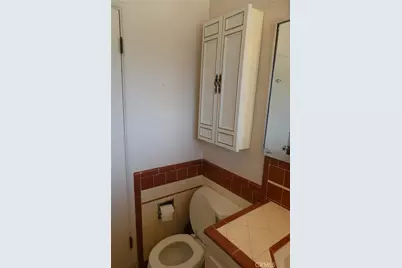 7927 Kentwood Avenue, Los Angeles, CA 90045 - Photo 16